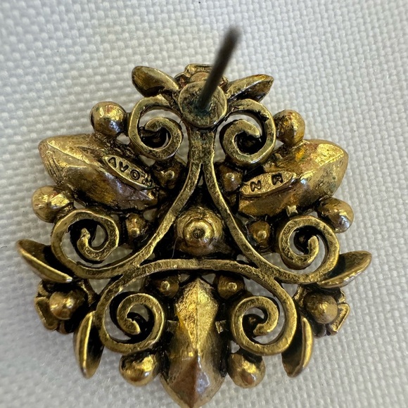 Vintage Avon Jewelry Set - Picture 7 of 9